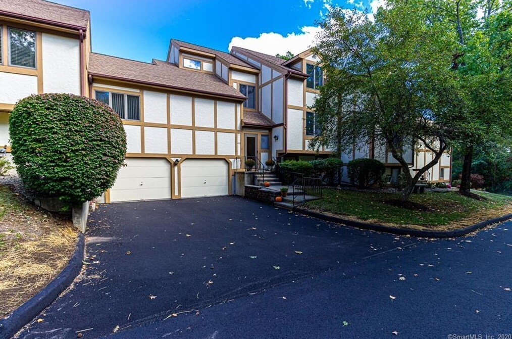 Foto principal - 690 Forest Rd