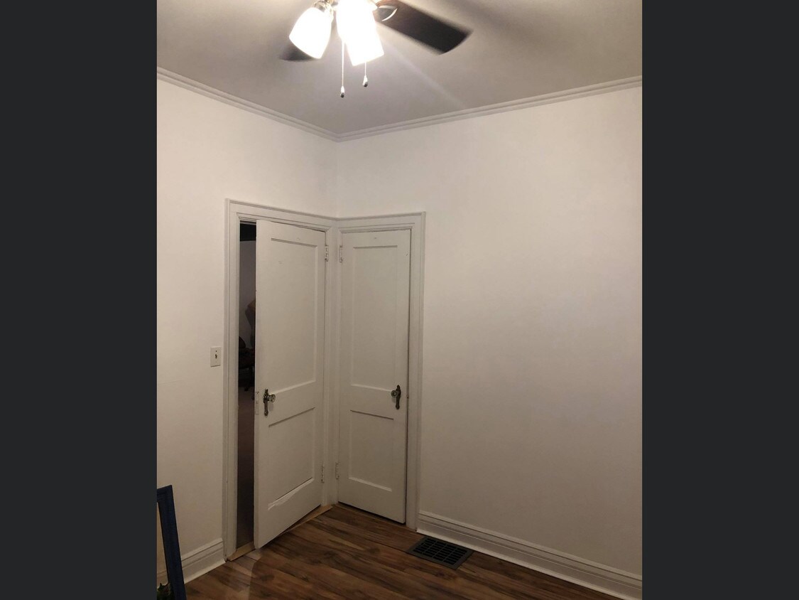 Entrance & Closet - 2409 Washington St W