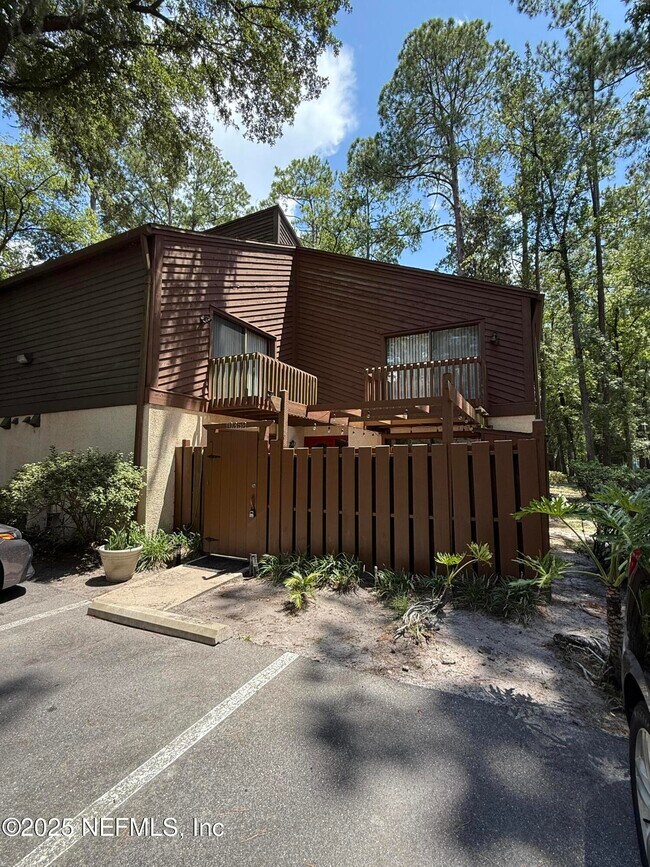 Foto del edificio - 10358 Big Tree Ln
