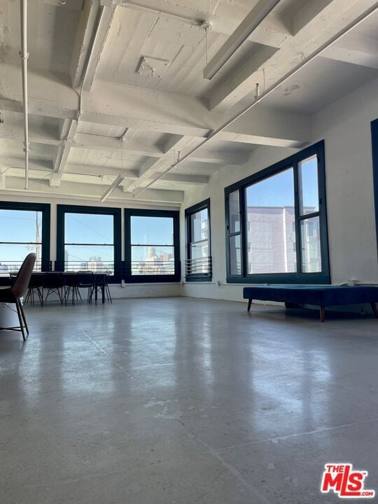 Foto principal - 810 E 3rd St