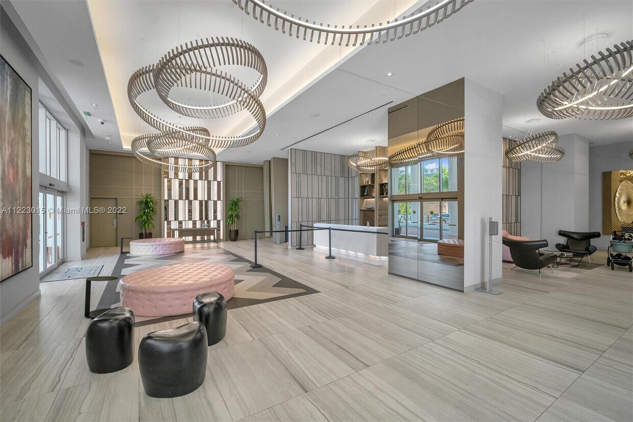 Foto principal - 4010 S Ocean Dr