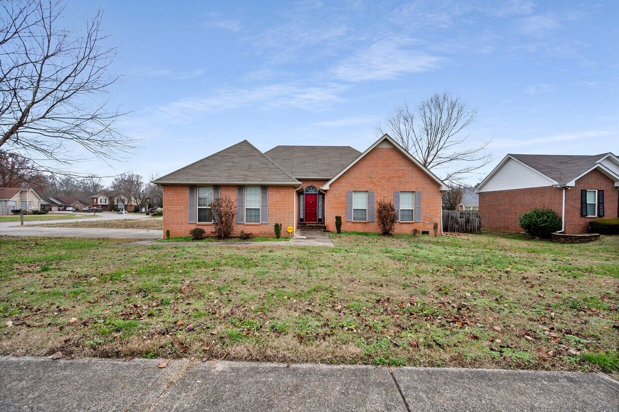 Foto principal - 700 Creek Landing Cir