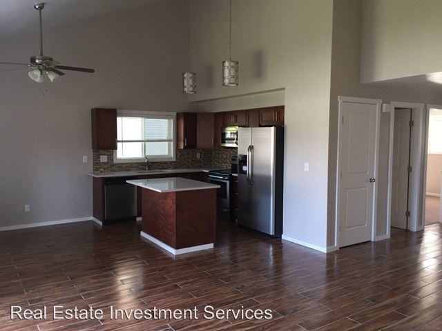 Foto del edificio - 10421 Mount Tacoma Dr SW