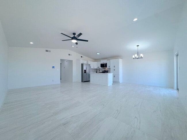 Building Photo - East El Paso 3bed/2bath Refrig A/C New Home!