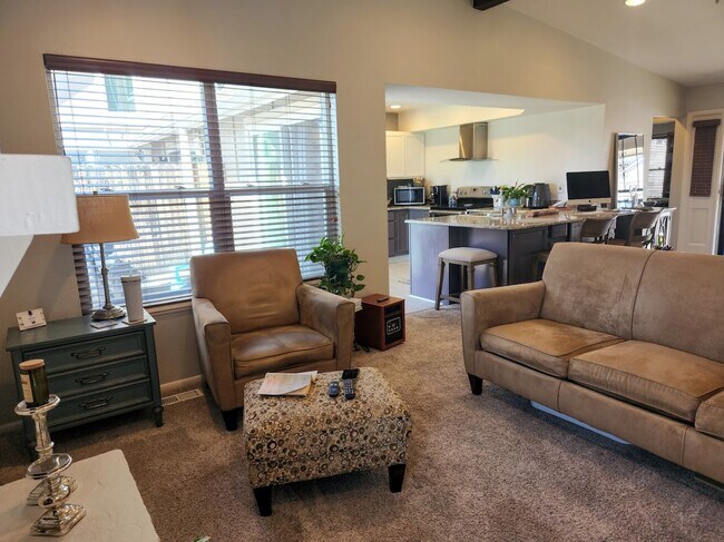 KITCHEN - 2693 S Xanadu Way