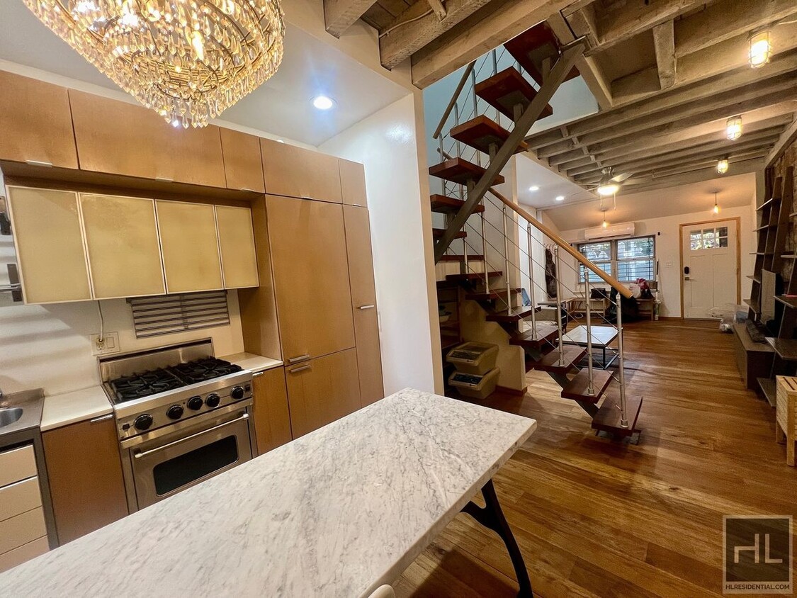 Primary Photo - 1886 4BR 2BA Townhouse Duplex Renovated by...