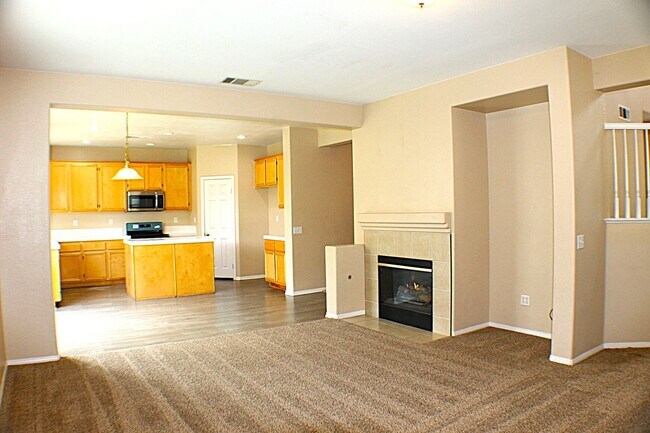 Foto del edificio - Moreno Valley Ranch, Spacious 4 Bedroom