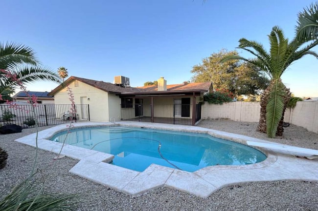 Building Photo - 5221 W Harmont Dr