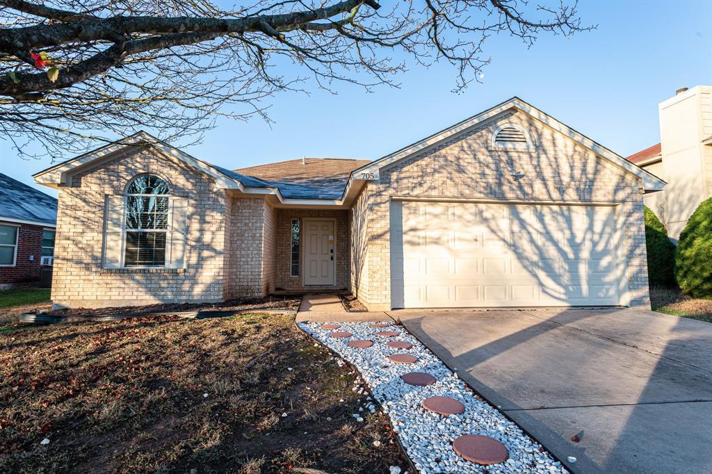 Primary Photo - 705 Camino Real Dr