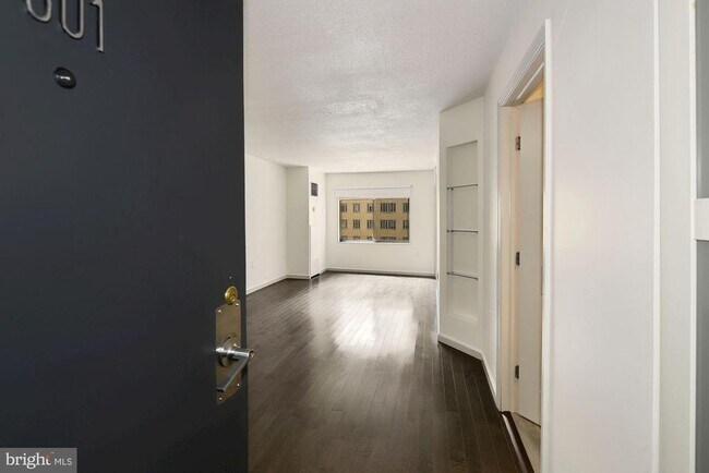 Foto del edificio - 1718 P St NW