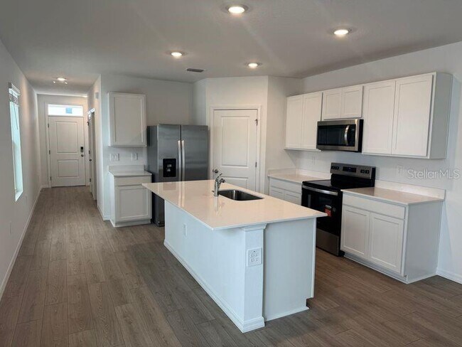 Building Photo - 32382 Weathered Oak Dr