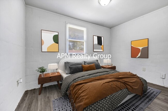 Building Photo - Convenient and Affordable
