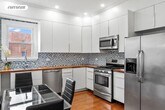 Primary Photo - 550 Morris Park Ave