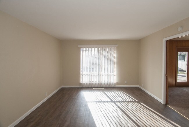Building Photo - 6207 Adirondack Trl