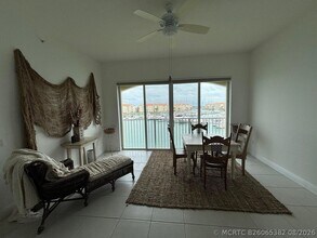 Building Photo - 12 Harbour Isle Dr W