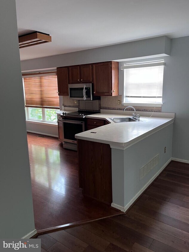 Primary Photo - 126 Marsh Creek Dr