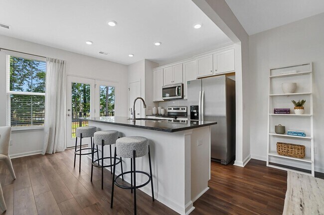 Foto del edificio - 609 Trotters Ln