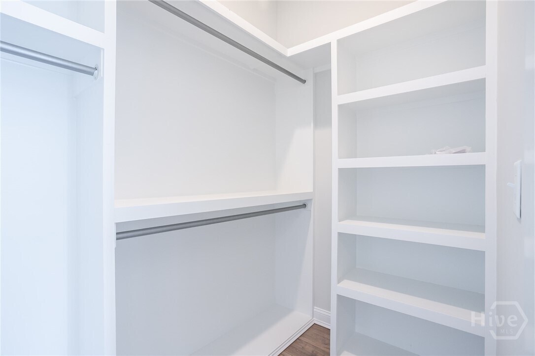 Building Photo - 1720 Barnard St