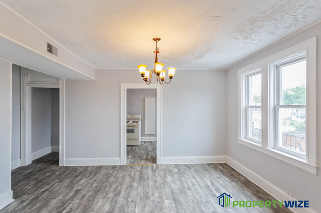 Foto del edificio - 4806 Liberty Heights Ave