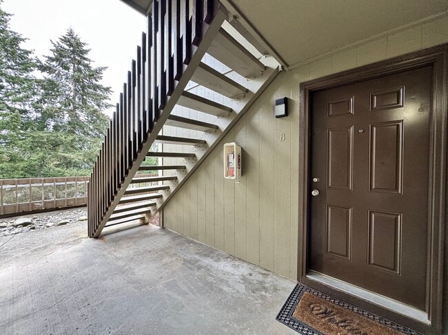 Building Photo - 5026 S 58th St