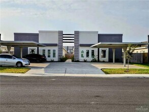 Building Photo - 2919 W Driftwood St