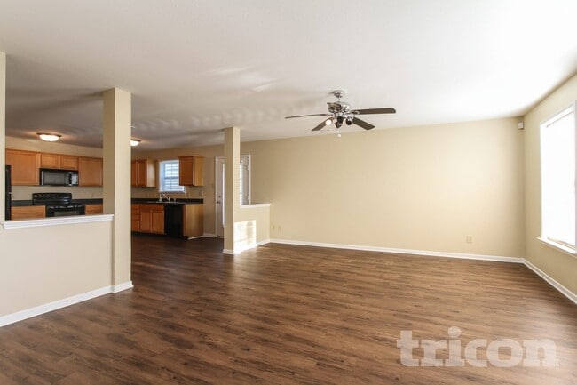 Foto del edificio - 15412 Gallow Ln