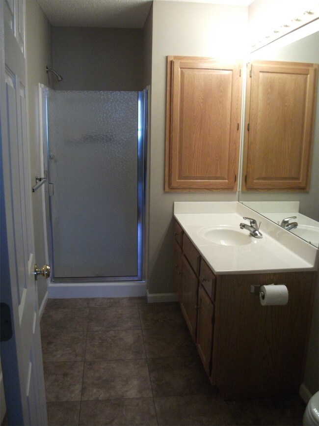 Foto del edificio - 1105 Walters Dr