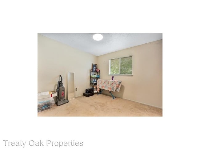 Building Photo - 4500 Adelphi Ln