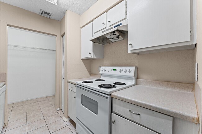 Foto del edificio - 9327 Pagewood Ln