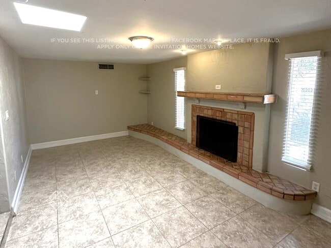 Building Photo - 15218 N 38th St