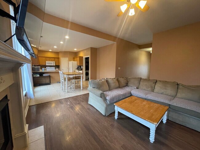 Foto del edificio - 4502 Wren Wood Dr