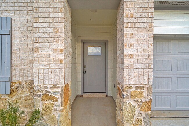 Foto del edificio - 4215 Camden Lakes St