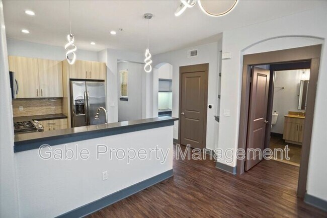 Building Photo - 24545 Town Center Dr