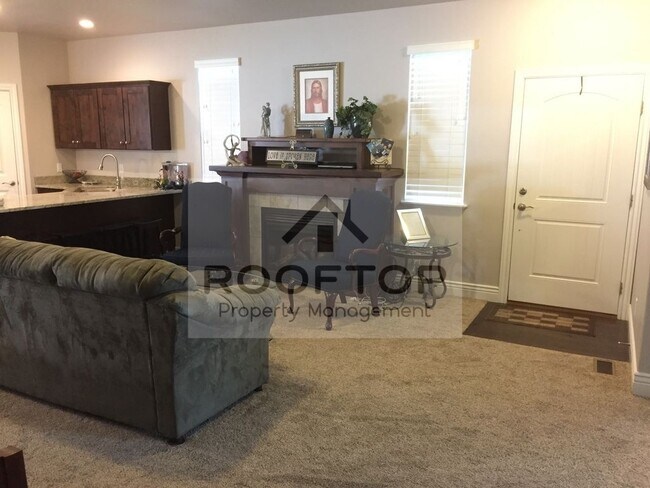 Foto del edificio - 676 S 150 E