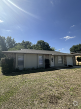 Building Photo - 924 Poplar Dr