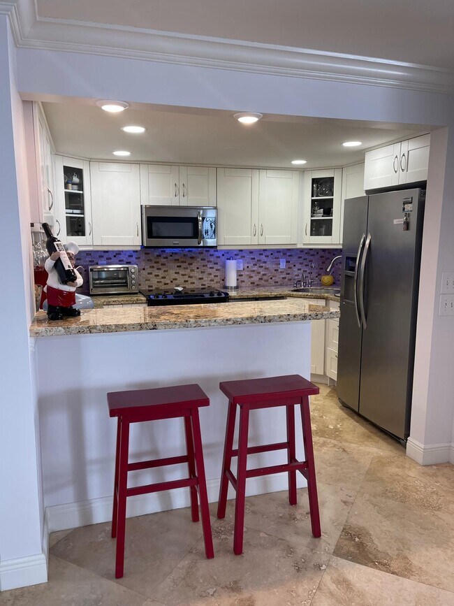 Building Photo - 545 S Fort Lauderdale Beach Blvd