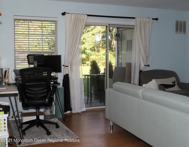 Foto del edificio - 3 Hackamore Ct