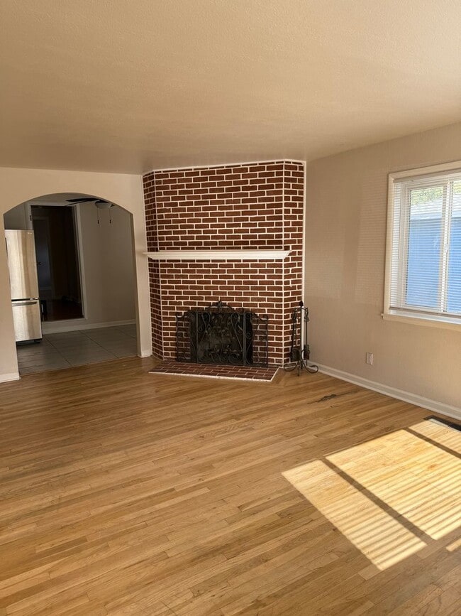 Building Photo - PERFECT STUDENT RESIDENCE