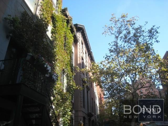 Building Photo - 235 W 22nd St