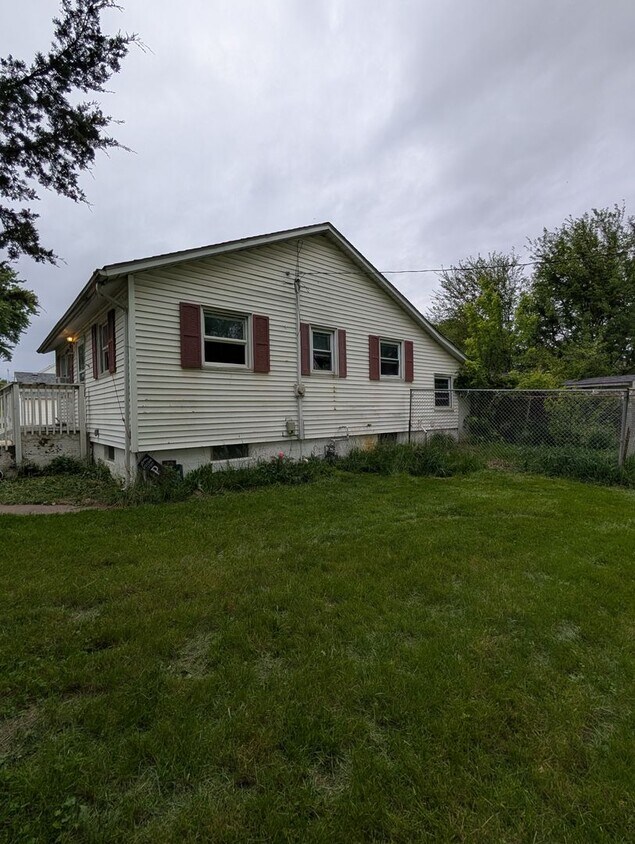 Foto del edificio - Cozy Country Style Living Just Minutes From Davenport Conveniences!