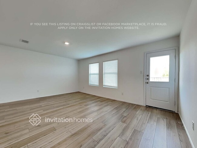 Building Photo - 512 Autumnwood Way