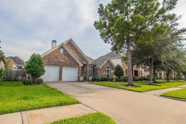 Building Photo - 8847 Distant Woods Dr