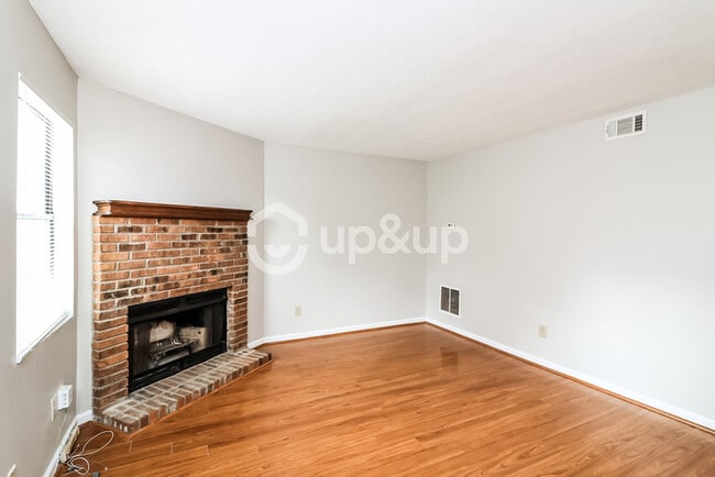 Building Photo - Fantastic 2bd/2.5ba home! Let yourself in!