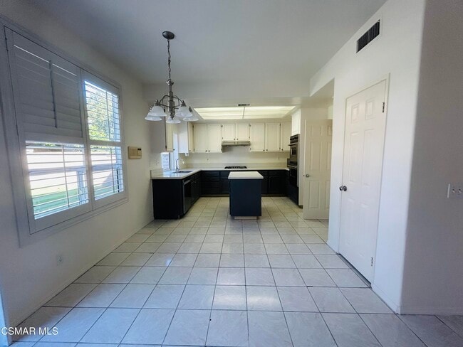 Building Photo - 1407 Oak Trail St