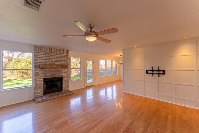 Foto del edificio - Charming South Austin Retreat: 4BR, 2.5BA ...