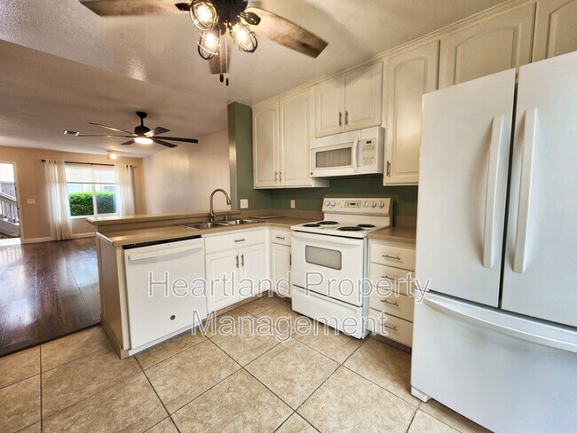 Building Photo - 10127 Peaceful Ct