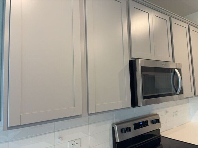 Foto del edificio - 4BR SFR • W/D In Unit • Covered Parking • Hutto, TX