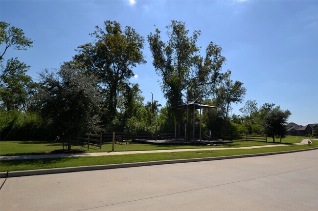 Foto del edificio - 2151 Creekside Breeze Dr