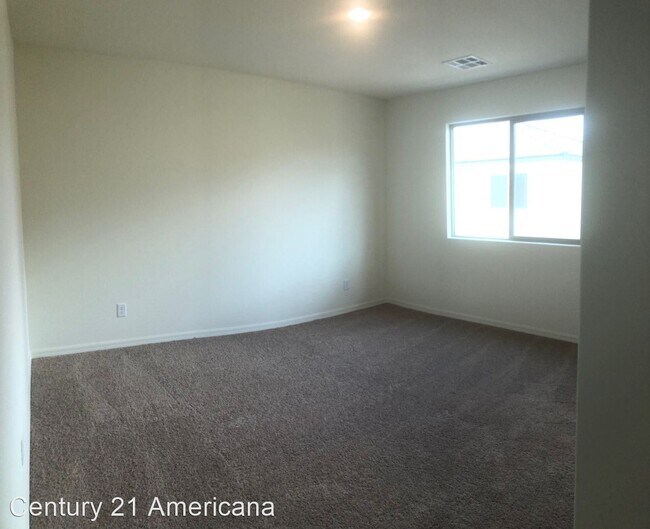 Building Photo - 2476 Silk Tree Mimosa St