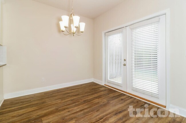 Foto del edificio - 1421 Trickum Ridge Ct